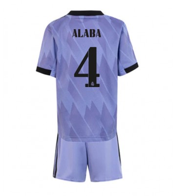 Real Madrid David Alaba #4 babykläder Bortatröja barn 2022-23 Korta ärmar (+ Korta byxor)